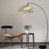 Rattan Petal Modern Bogen -Stehlampe