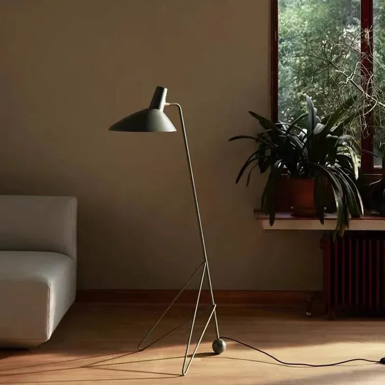 Schwarze konische minimalistische Stativsbohrlampe