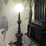 White Globe Vintage klassische Stehlampe