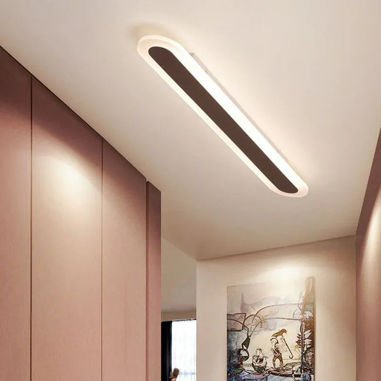Sehr helle LED Deckenleuchte in modernem ovalen Design - Clowas.de