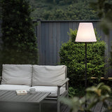Stehlampe mit weißem Schirm nordisches Design minimalistische Eleganz - Clowas.de