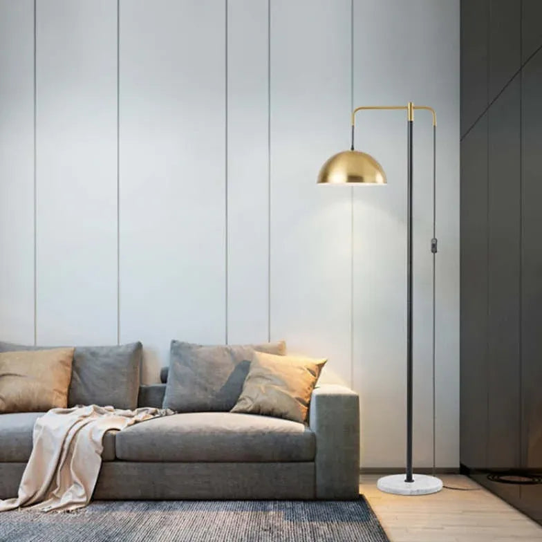 Stehlampe Wohnzimmer Gold im nordischen minimalistischen Stil - Clowas.de