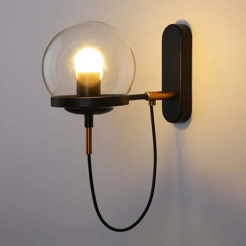 Wandleuchte Gold Messing mit modernem Glasdesign - Clowas.de
