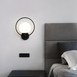 wandleuchte gold rund für modernes minimalistisches Schlafzimmer - Clowas.de