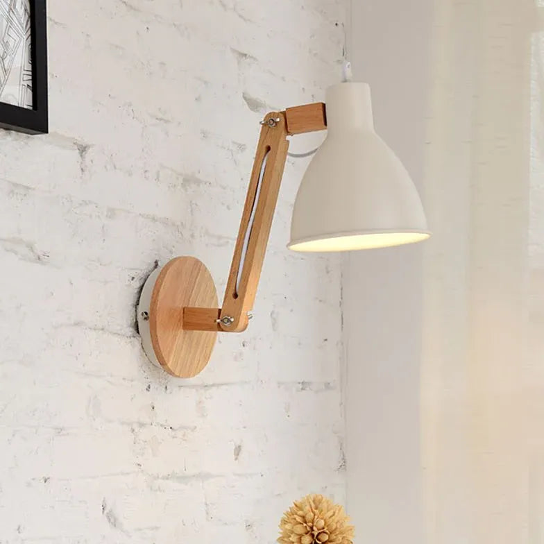 Wandleuchte LED Schwarz mit flexiblem Holzarm - Clowas.de