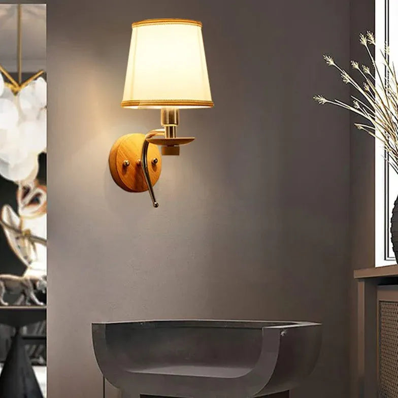 wandleuchte wohnzimmer holz moderne dekoration für schlafzimmer - Clowas.de
